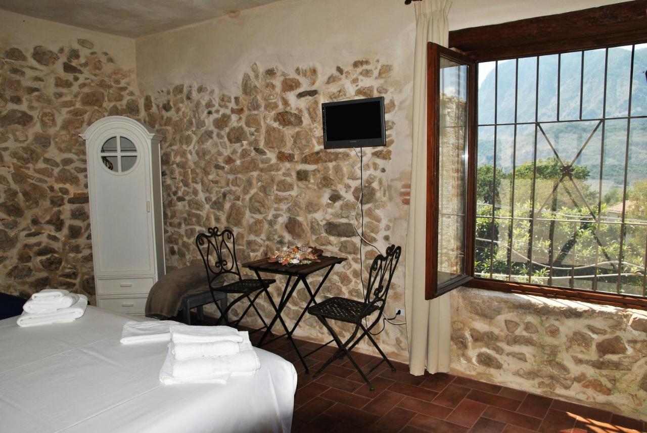 B&B Milleunapietra Romantic Guest House Ausonia Exteriér fotografie